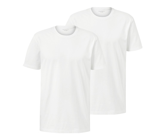 2 T-Shirts