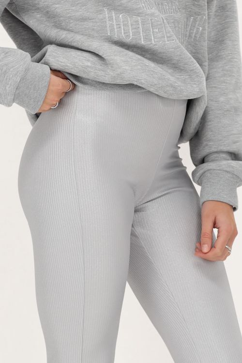 Zilverkleurige flared broek
