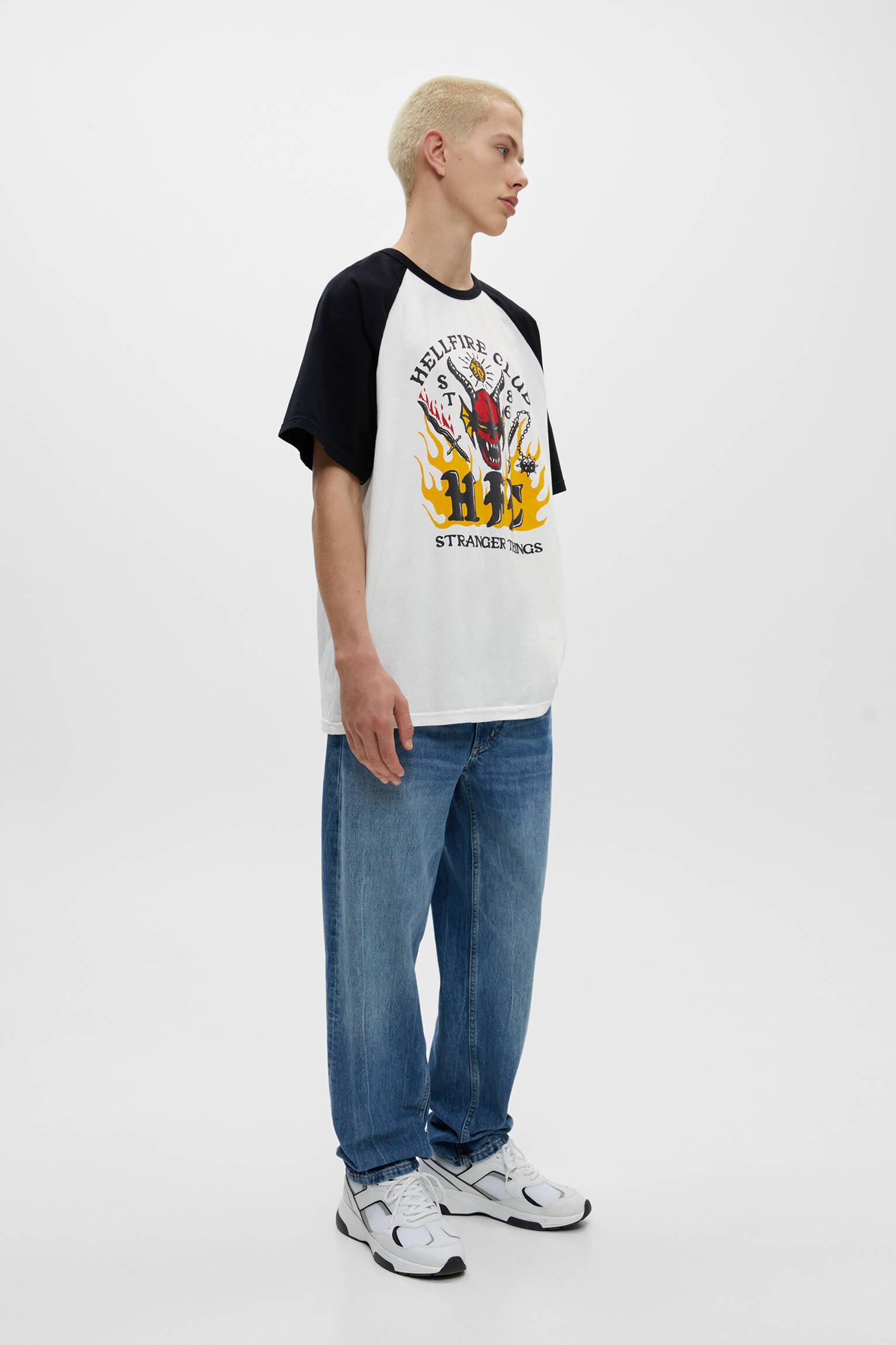 Camiseta de manga curta Stranger Things Hellfire - Branca