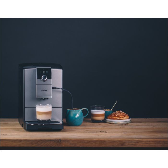 Nivona Kaffeevollautomat CafeRomatica NICR 795 // 1kg Nivona Kaffee gratis