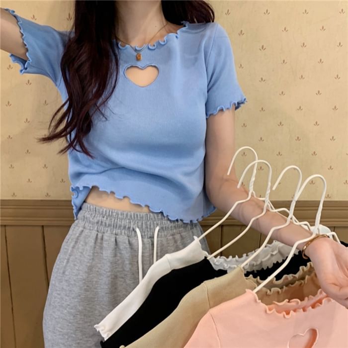Ukiyo - Cropped T-shirt met korte mouwen en hartvormige uitsnijding en ruche