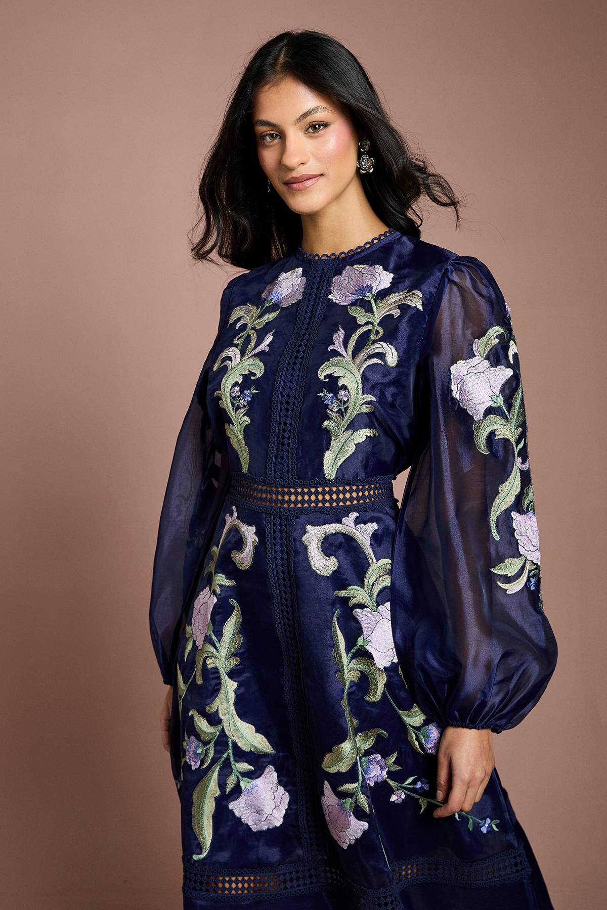 Coast Robe Midi Petite À Manches Bouffantes Brodée