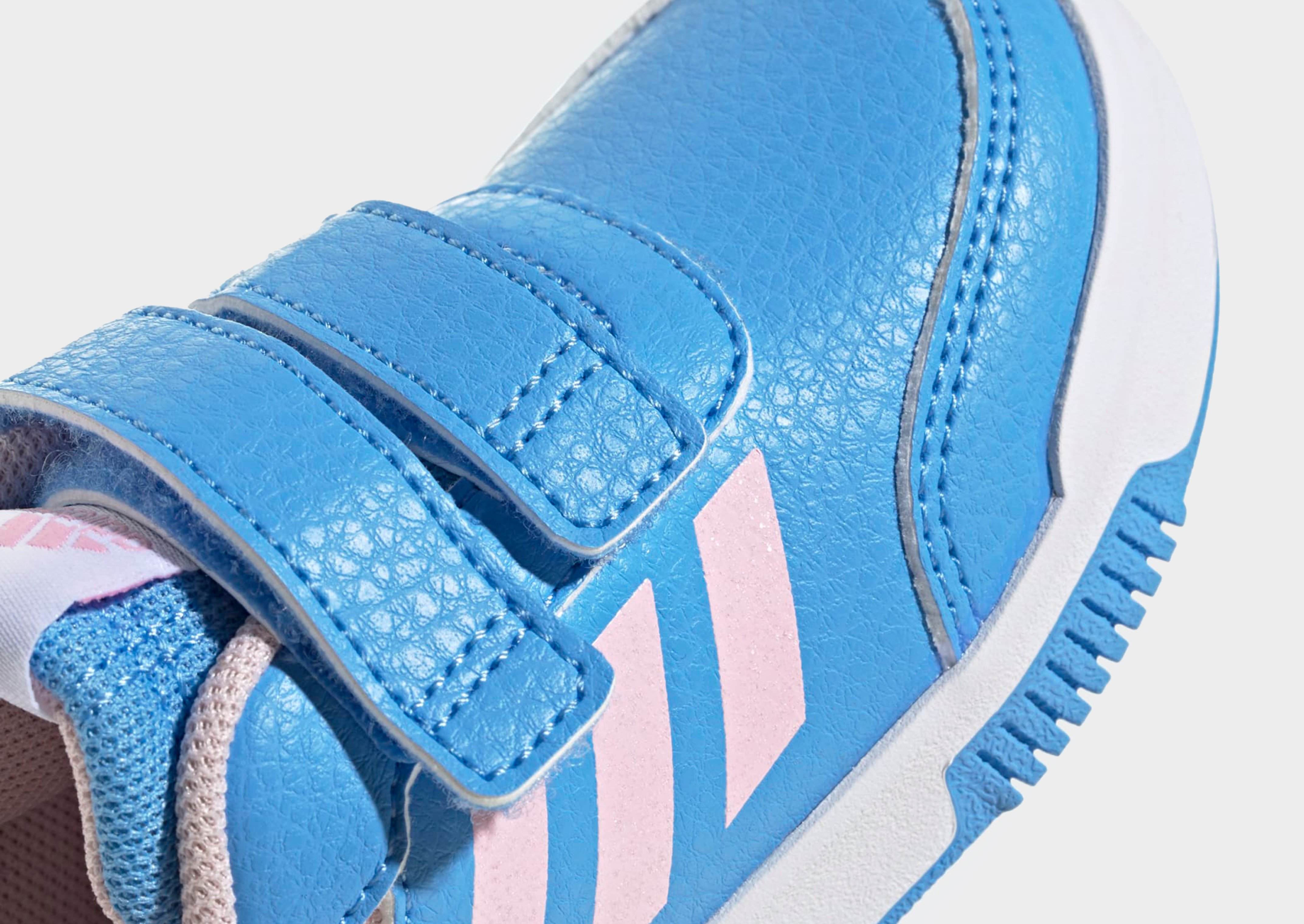 adidas Chaussure à scratch Tensaur