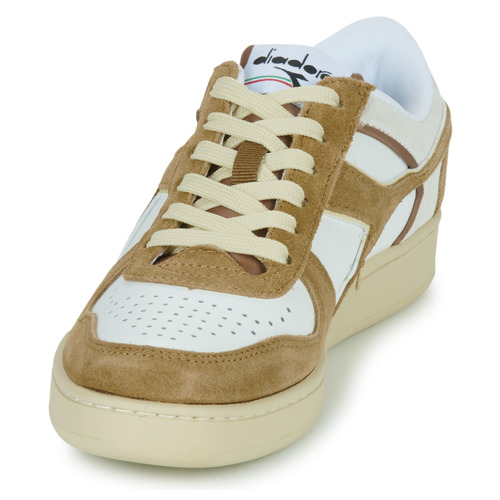 Diadora - MAGIC BASKET LOW SUEDE LEATHER - Blanc / Beige