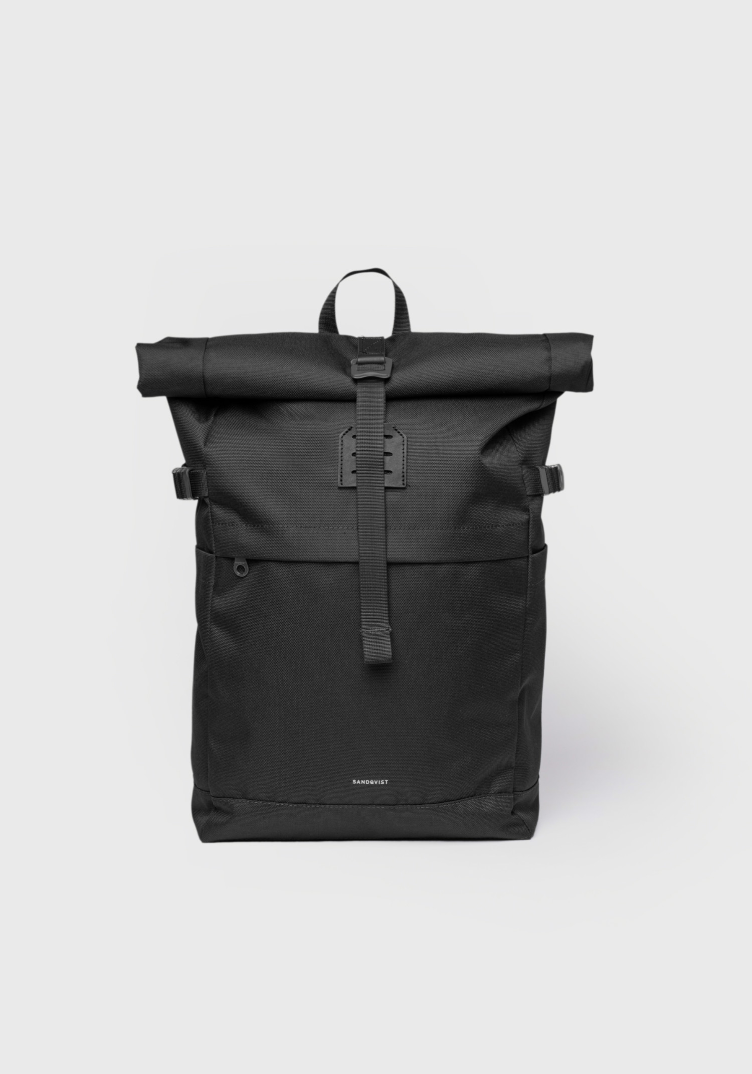 Sandqvist Rucksack Icon Rolltop Backpack M Black/Black With Black Leather