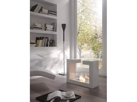 Bio-cheminée au sol design au bioéthanol blanc 78 x 25 xh 58 cm