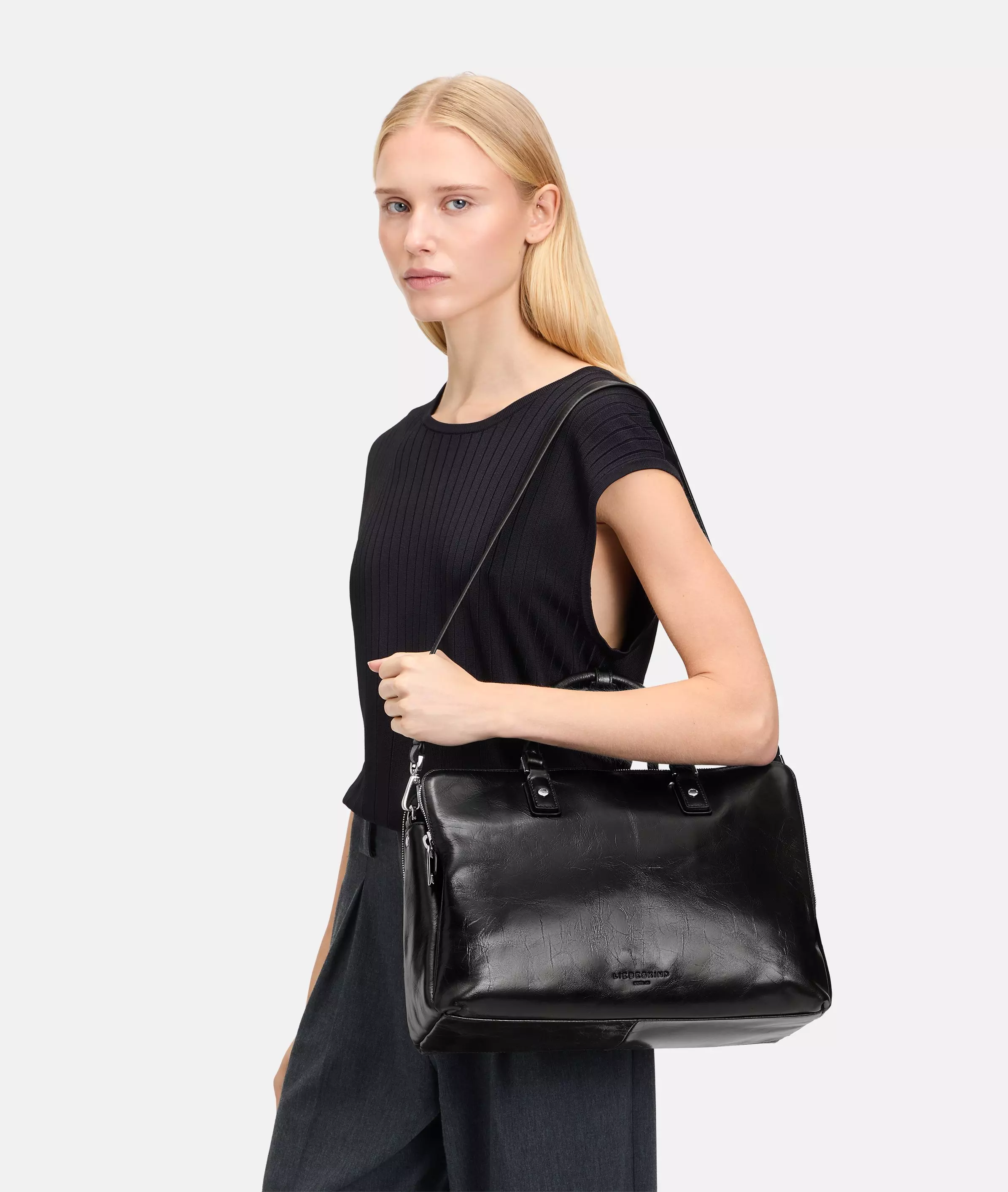 Archive Koko Satchel M Spacious business bag made of shiny leather