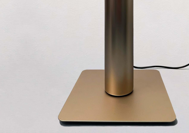 Artemide Ilio vloerlamp LED dimbaar via smartphone robijnrood