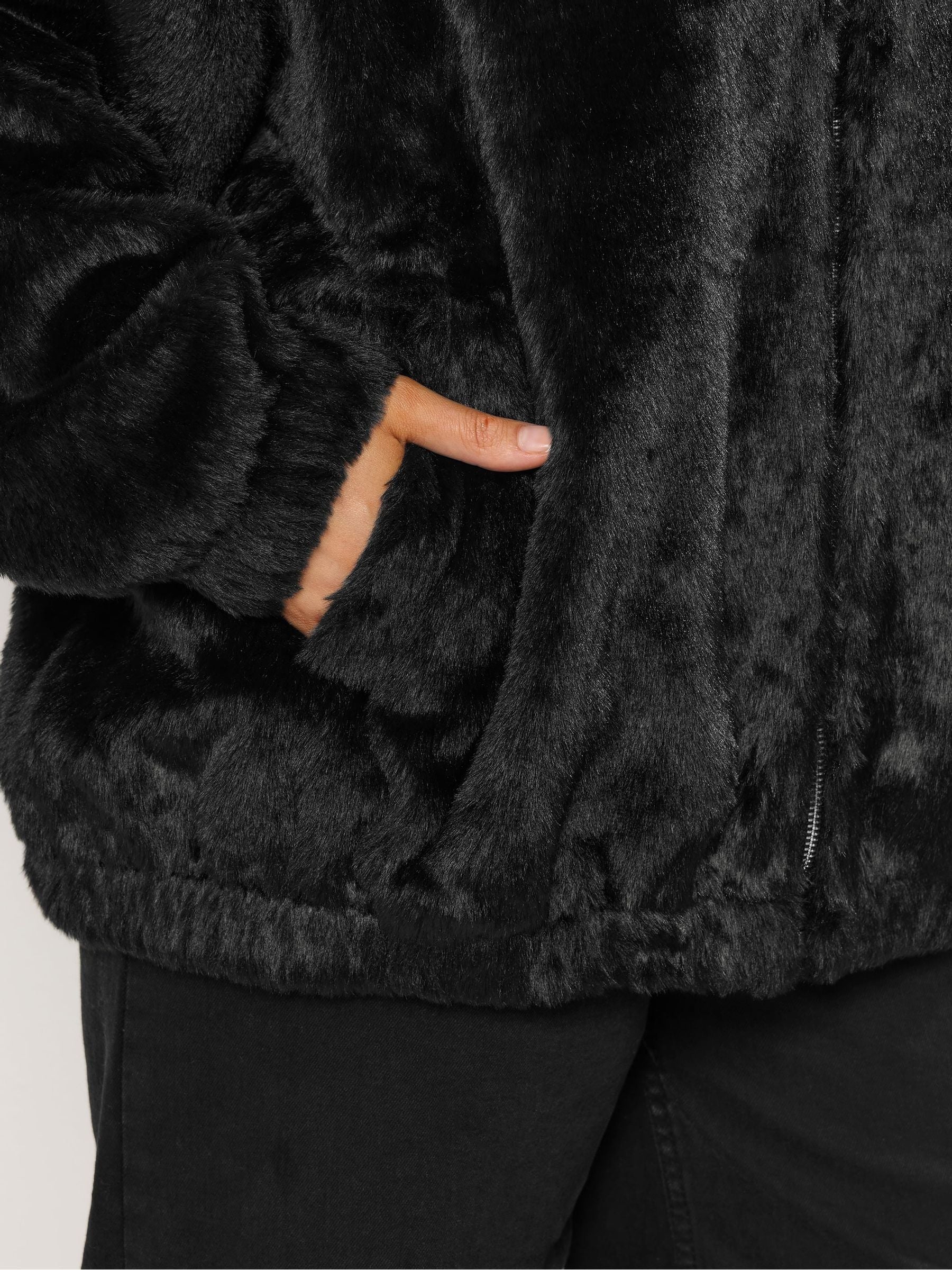 Zwart - Yours Curve Faux Fur Zip Thru Hooded Fleece