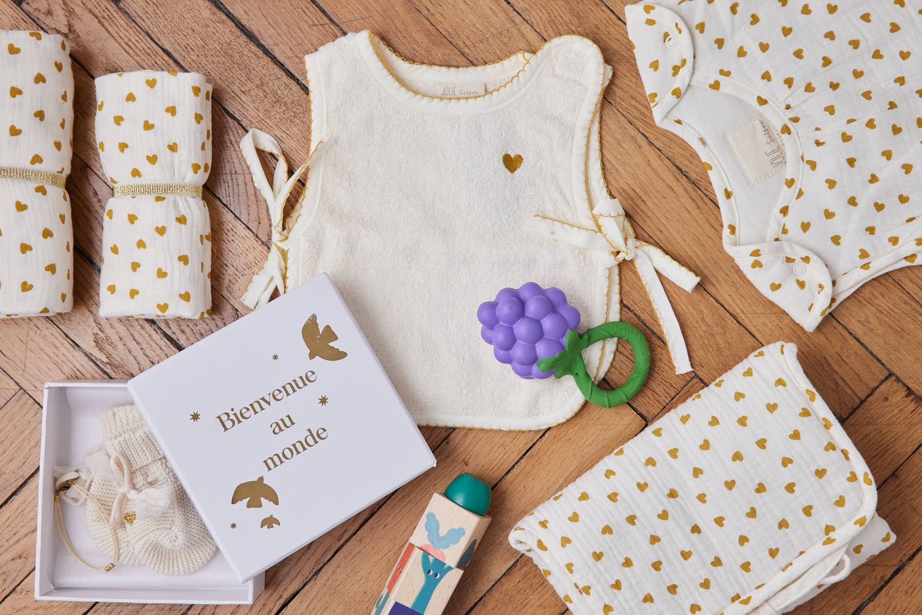 Boîte coffret naissance chaussons et bracelet Jolie saison