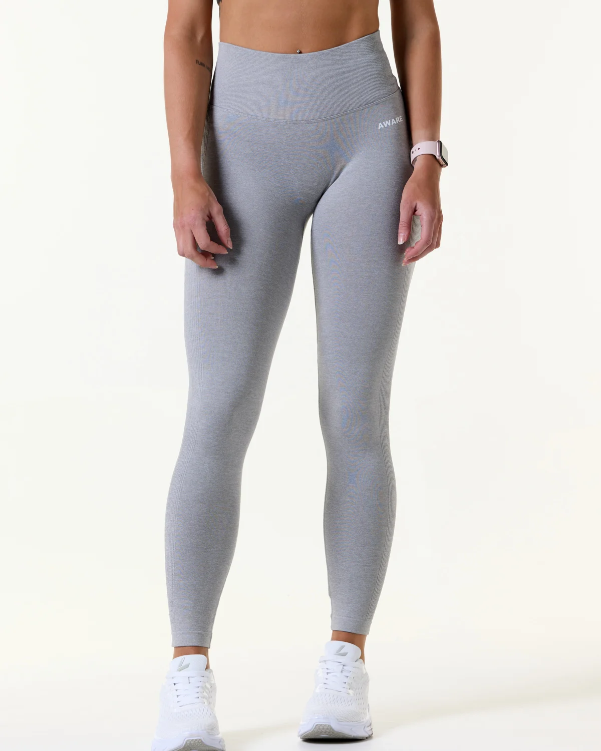 Aware Nutrition SETT Scrunch Seamless Tights Grey Melange &amp; Crop T-Shirt White