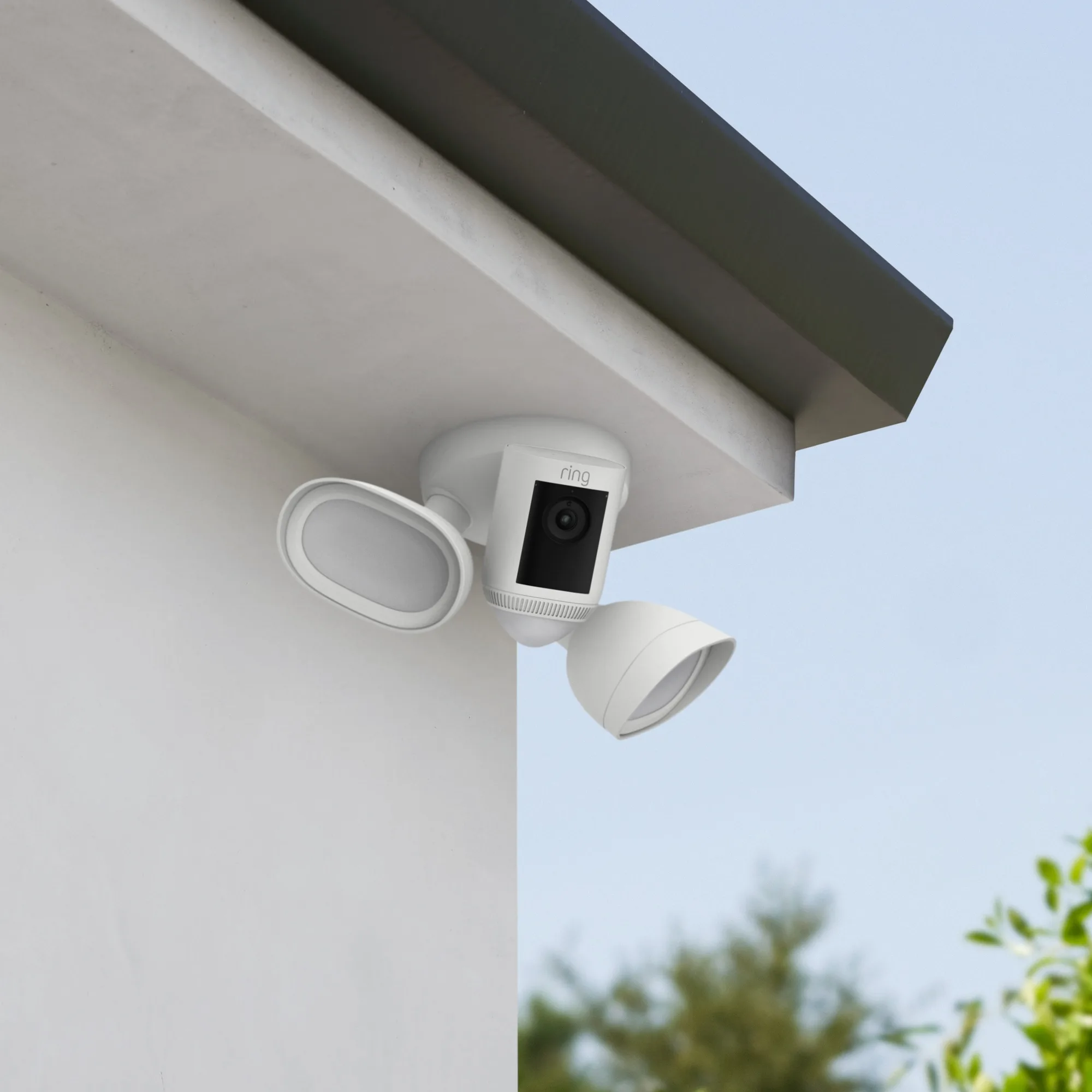 Ring Floodlight Cam Wired Pro Blanc Caméra de surveillance