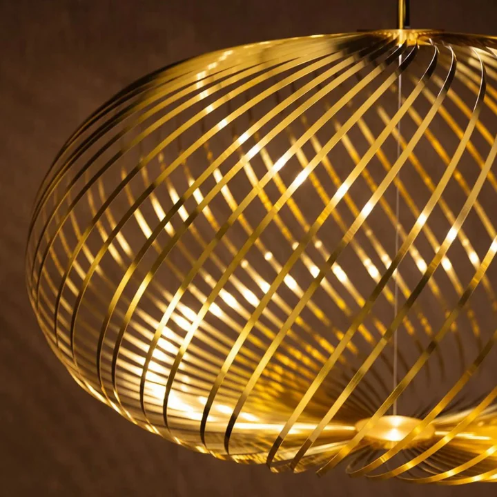 Tom Dixon - Spring Pendelleuchte, medium / Messing