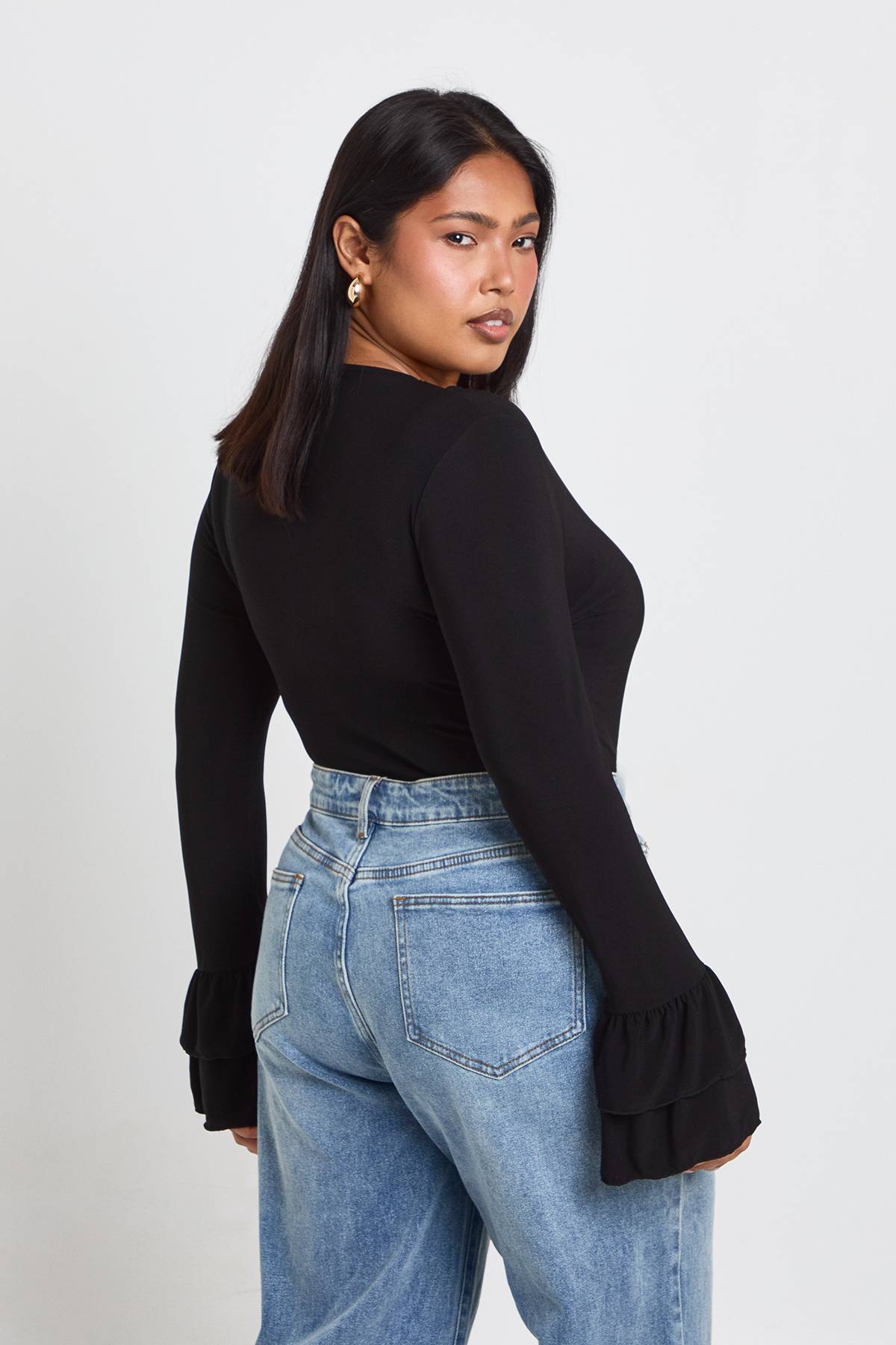 boohoo Body Grande Taille À Manches Longues Avec Poignets À Volants