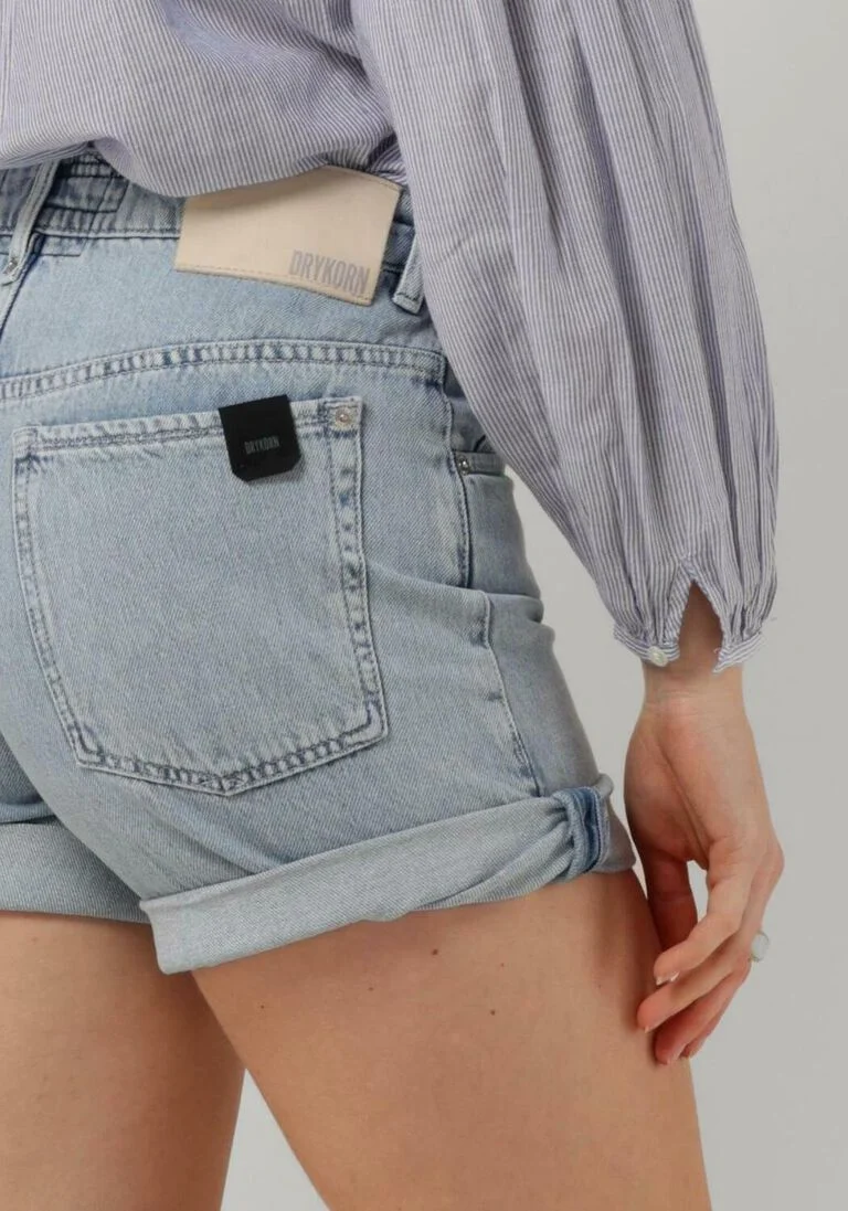 DRYKORN lichtblauwe drykorn shorts caba