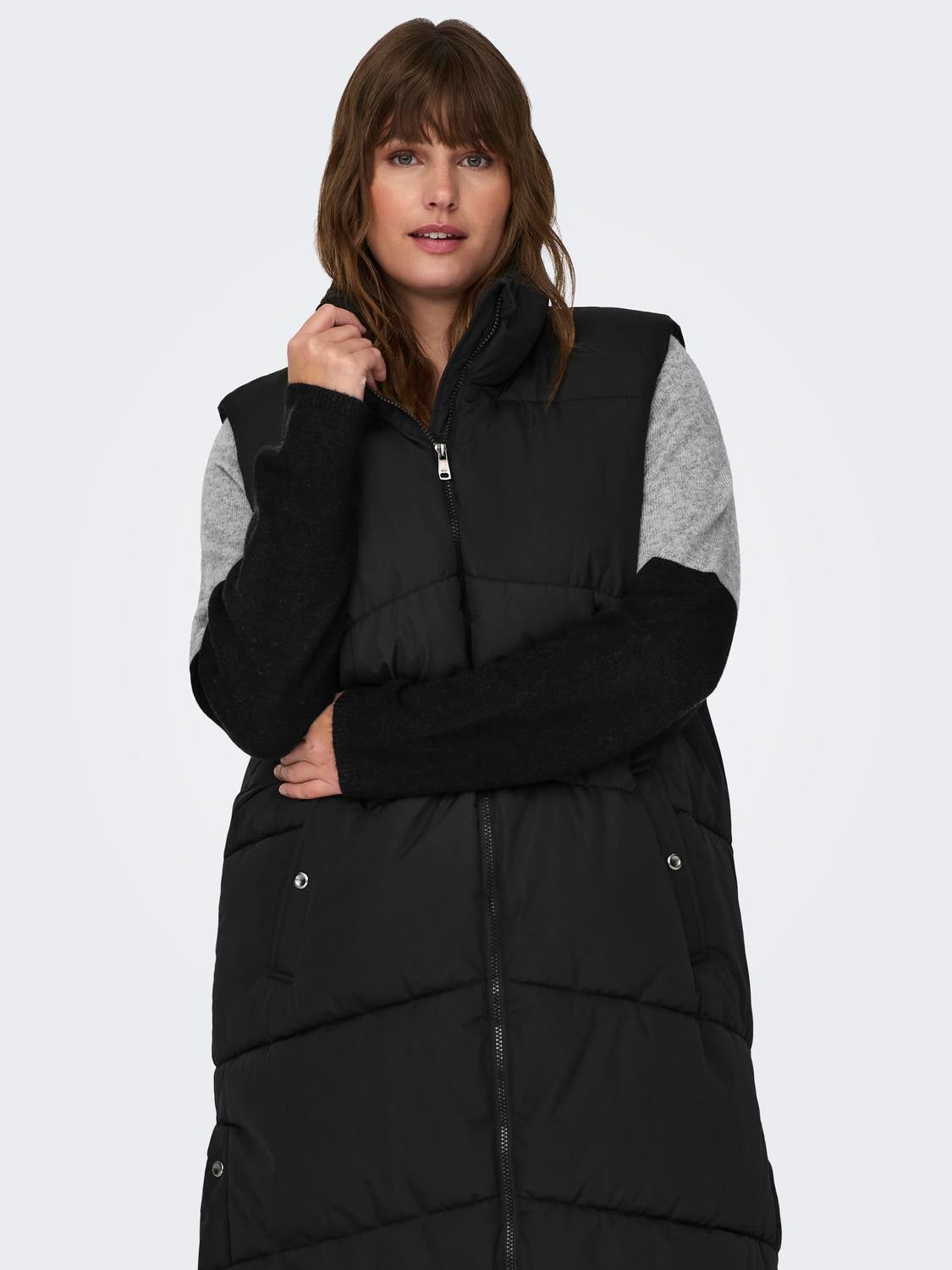 CARRUBY Daunenweste Black