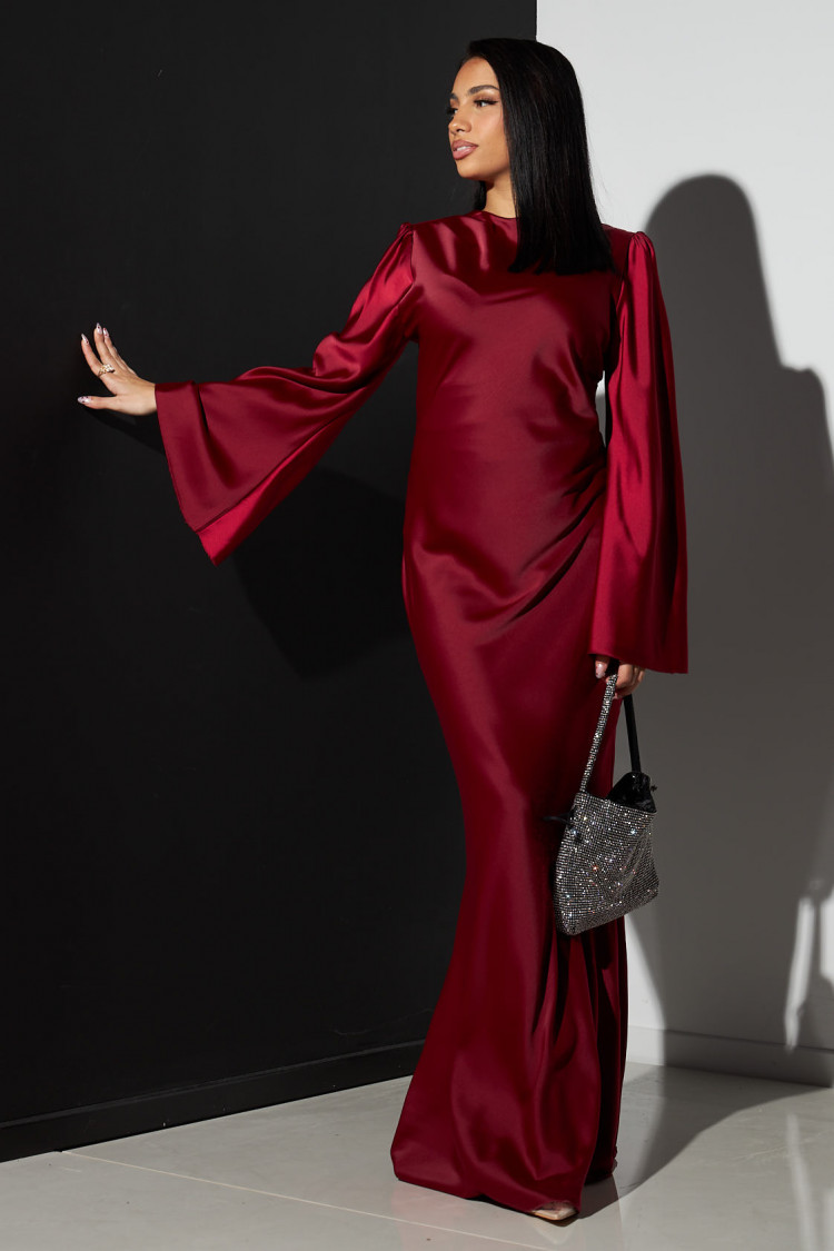 Robe longue satinée bordeaux