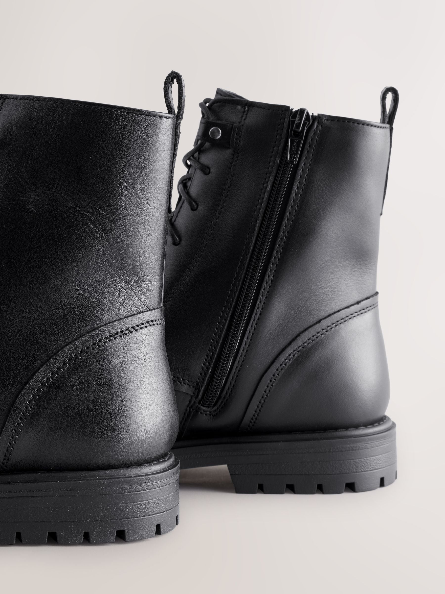 Zwart leer - Forever Comfort® veterlaarzen met vierkante neus