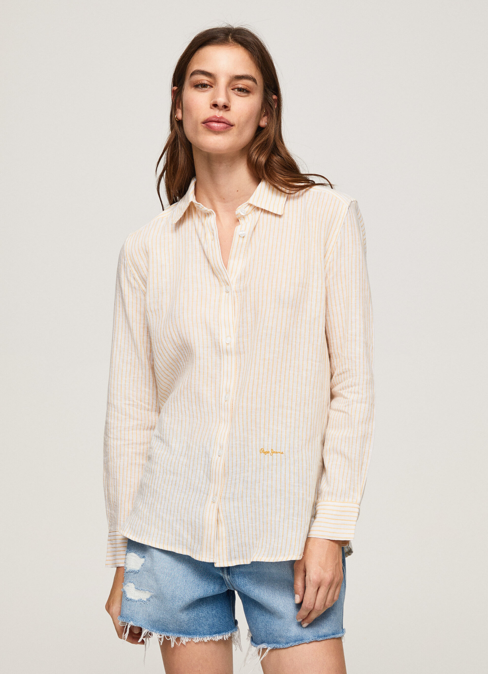 CAMISA DE LINHO LISTRADA DE CORTE REGULAR - brilho