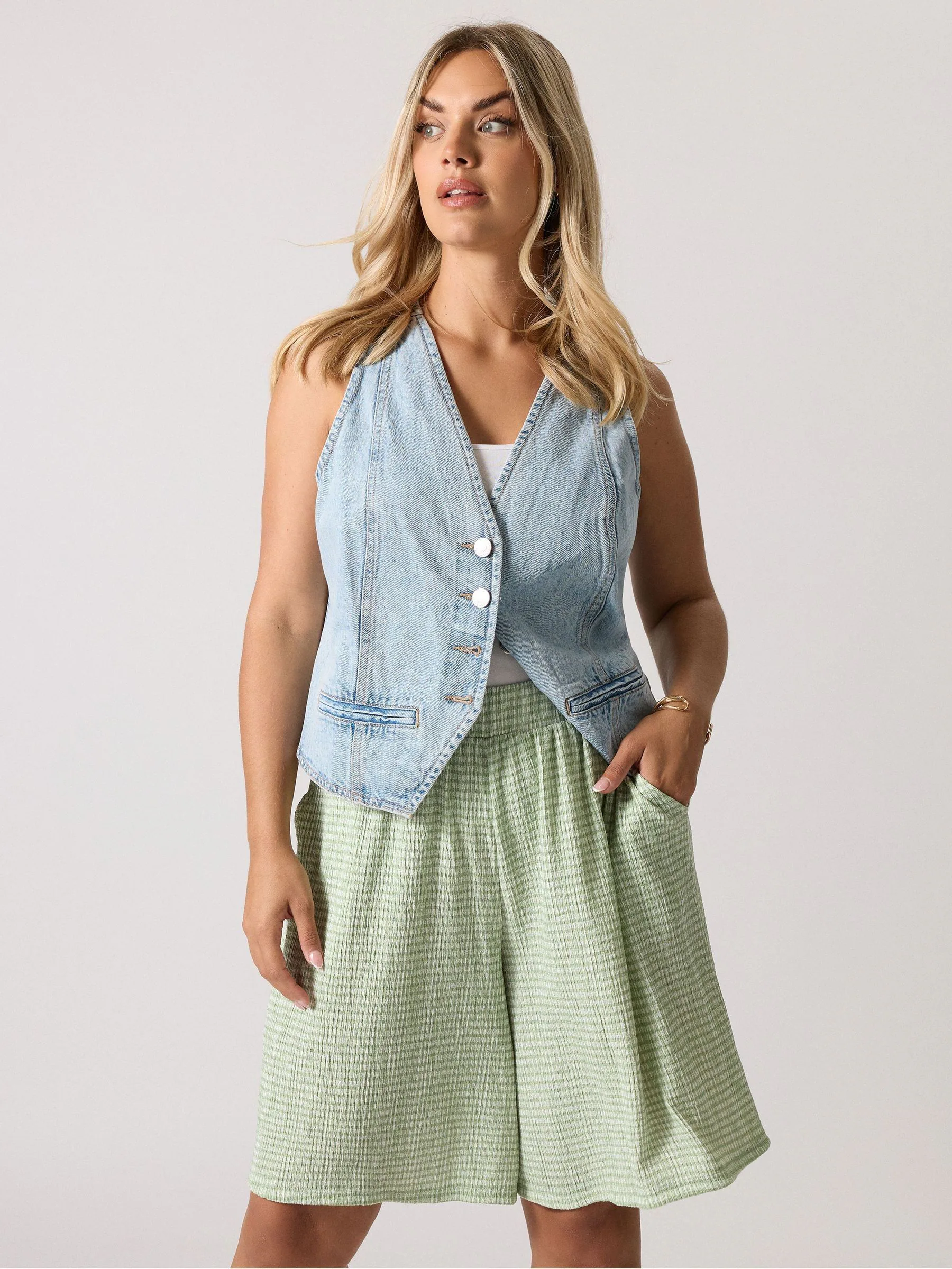 Yours Curve Gingham Sage Short