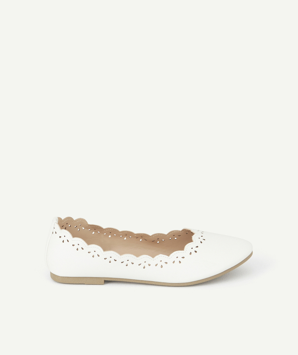 BALLERINES BLANCHES FILLE AVEC DÉTAILS AJOURÉS