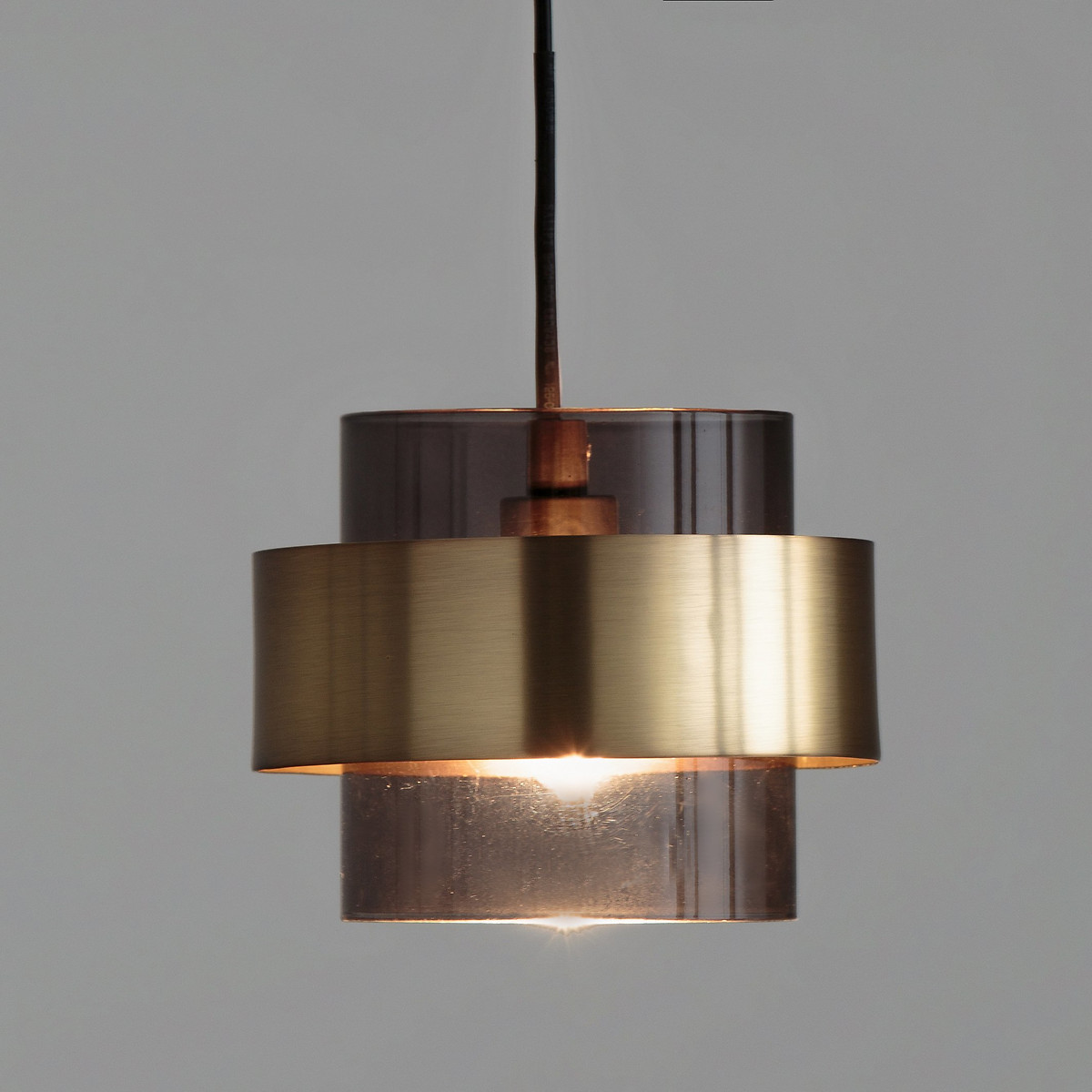 LA REDOUTE INTERIEURS<br>Candeeiro suspenso em vidro fumê Ø13,8 cm, Botello
