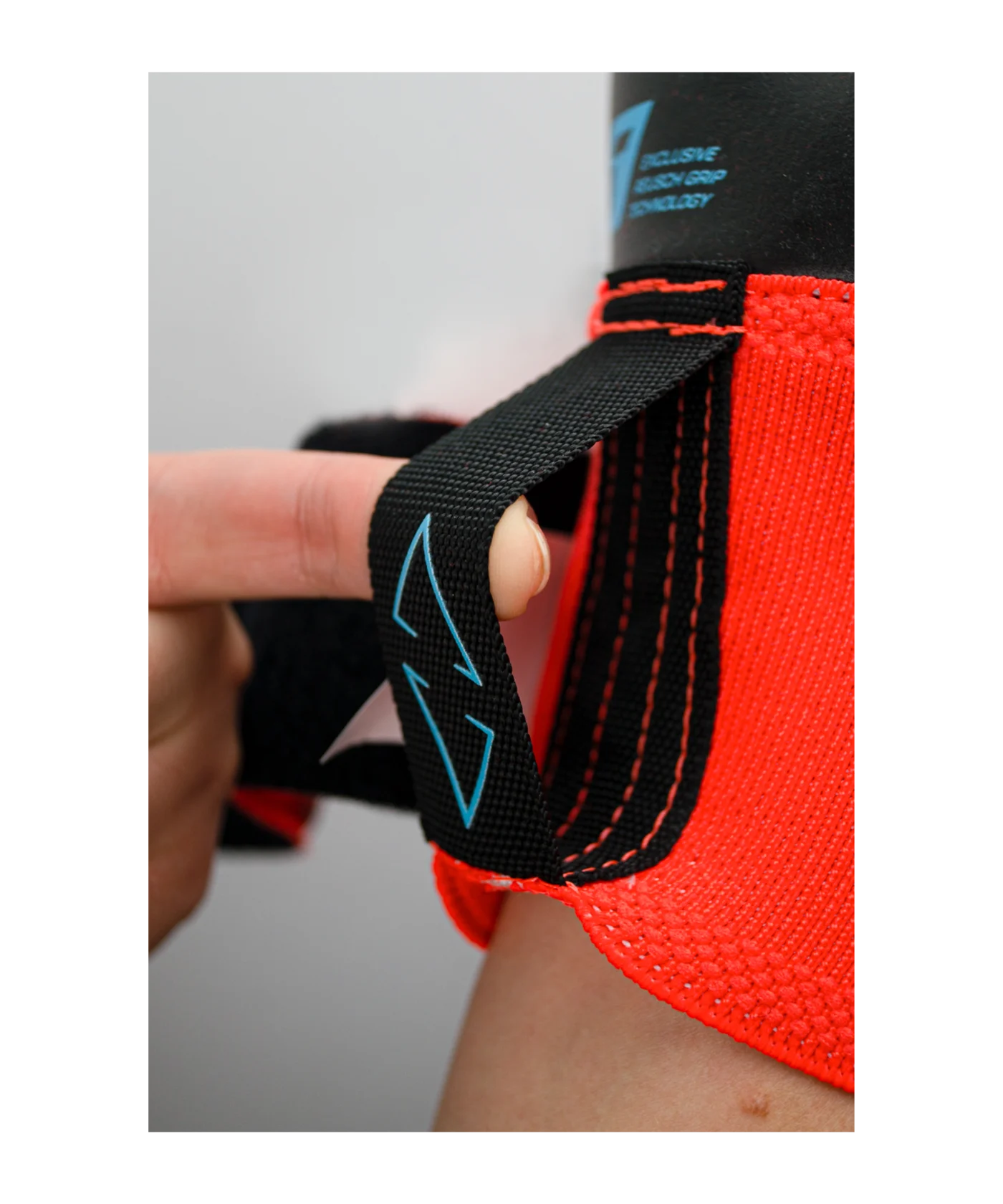 Reusch Attrakt Gold X Evolution Cut TW-Handschuhe Rot Blau Schwarz F3333