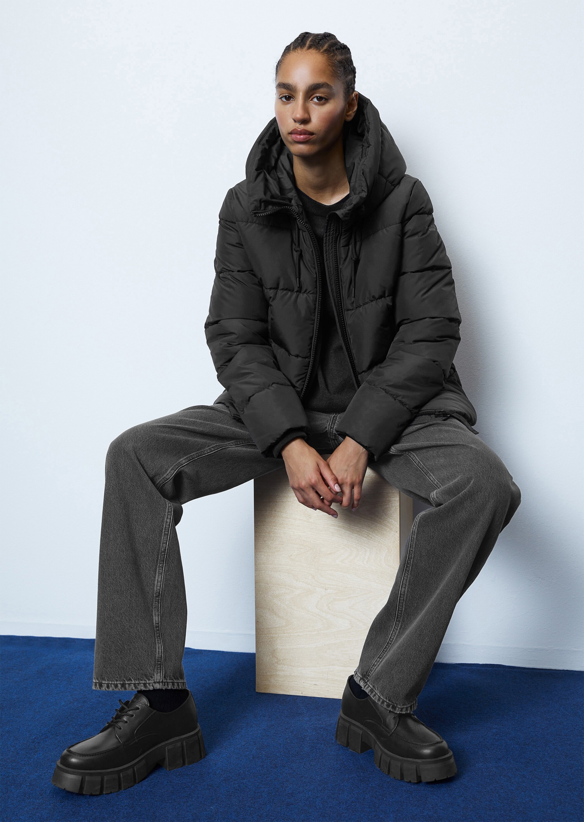 Kapuzen-Puffer-Jacke relaxed aus teilweise recycelten Materialien