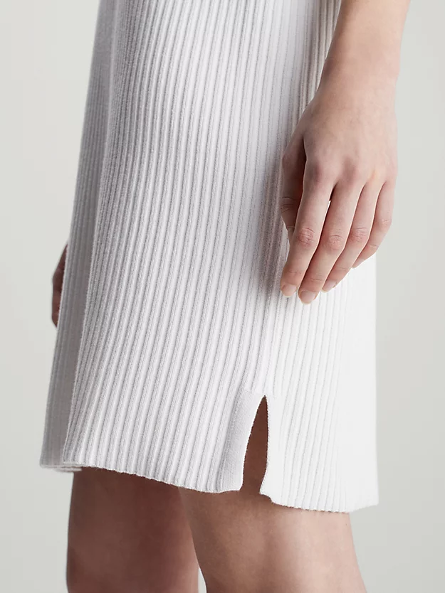 Vestido de malha canelada de algodão com modelagem solta