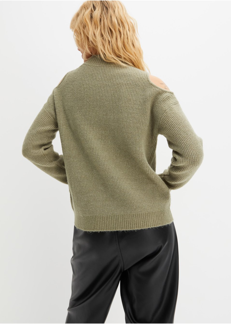Pull à découpes