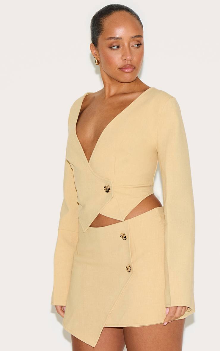 Citron Blazer Shape Asymétrique En Tissu Tissé Avec Boutons Martelés