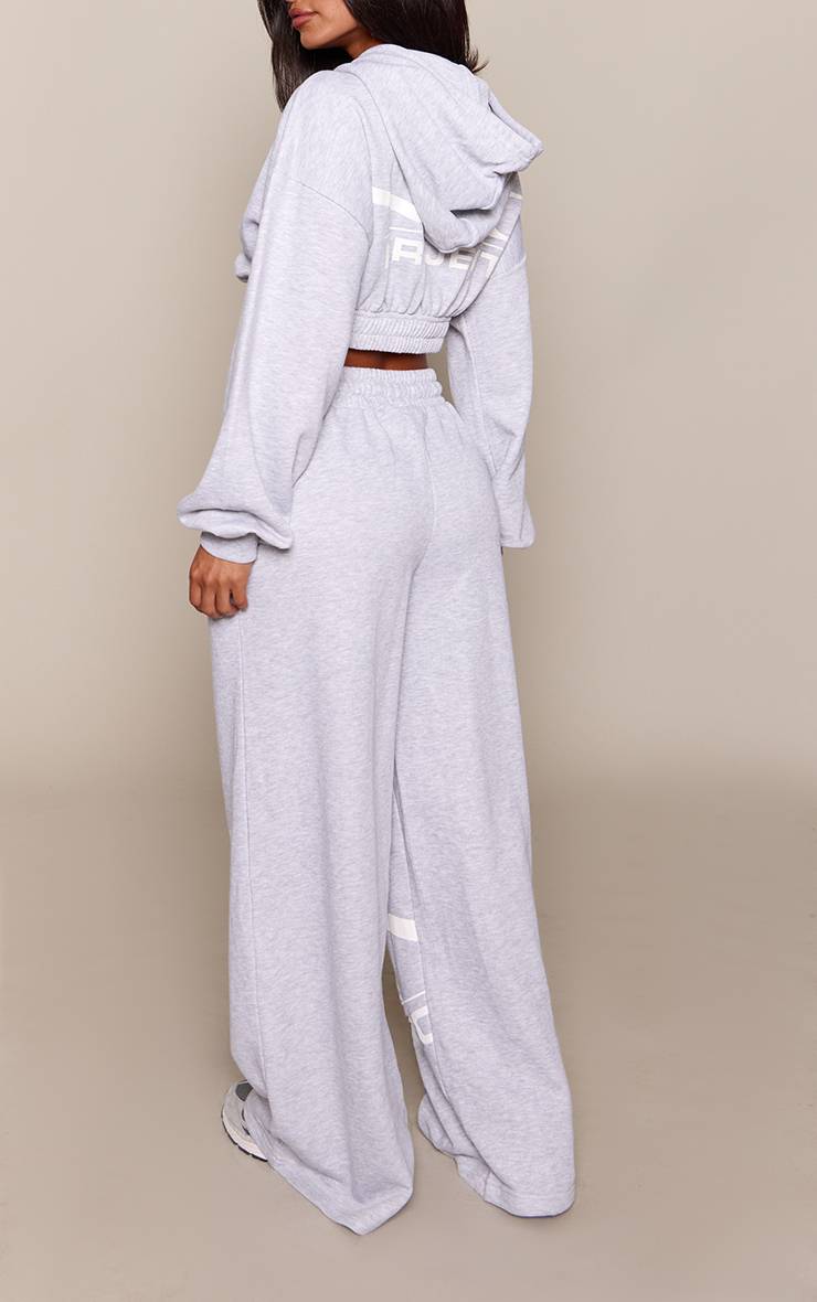 Gris Cendré Jogging Petite Taille Basse À Jambes Larges Avec Détails Graphiques