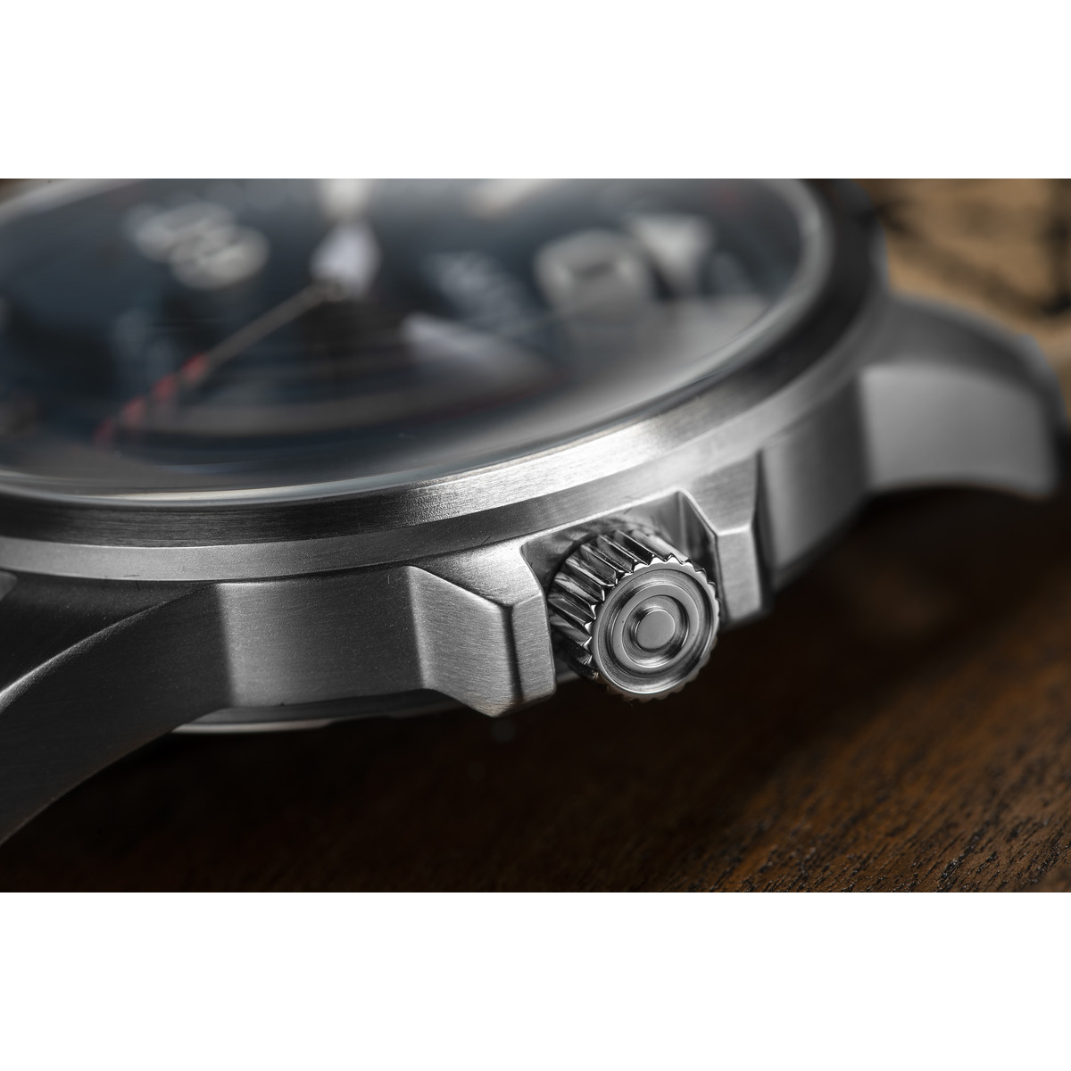 Montre AVI-8 homme acier cuir beige