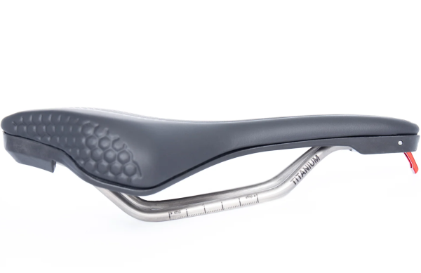 Ere Tenaci TT Justerbar Gravel Sadel, Titanium Rails
