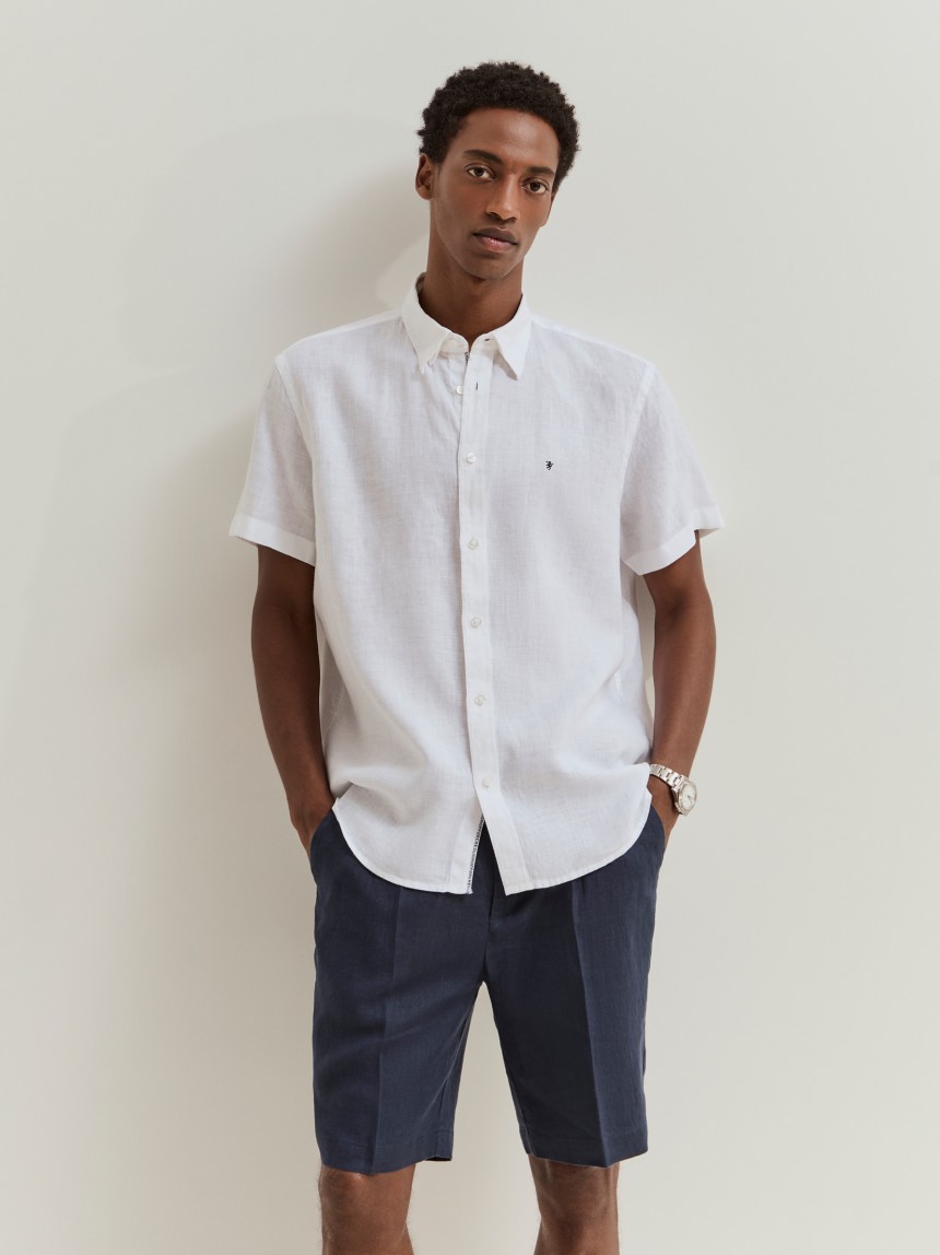 Camisa regular fit de manga curta em linho