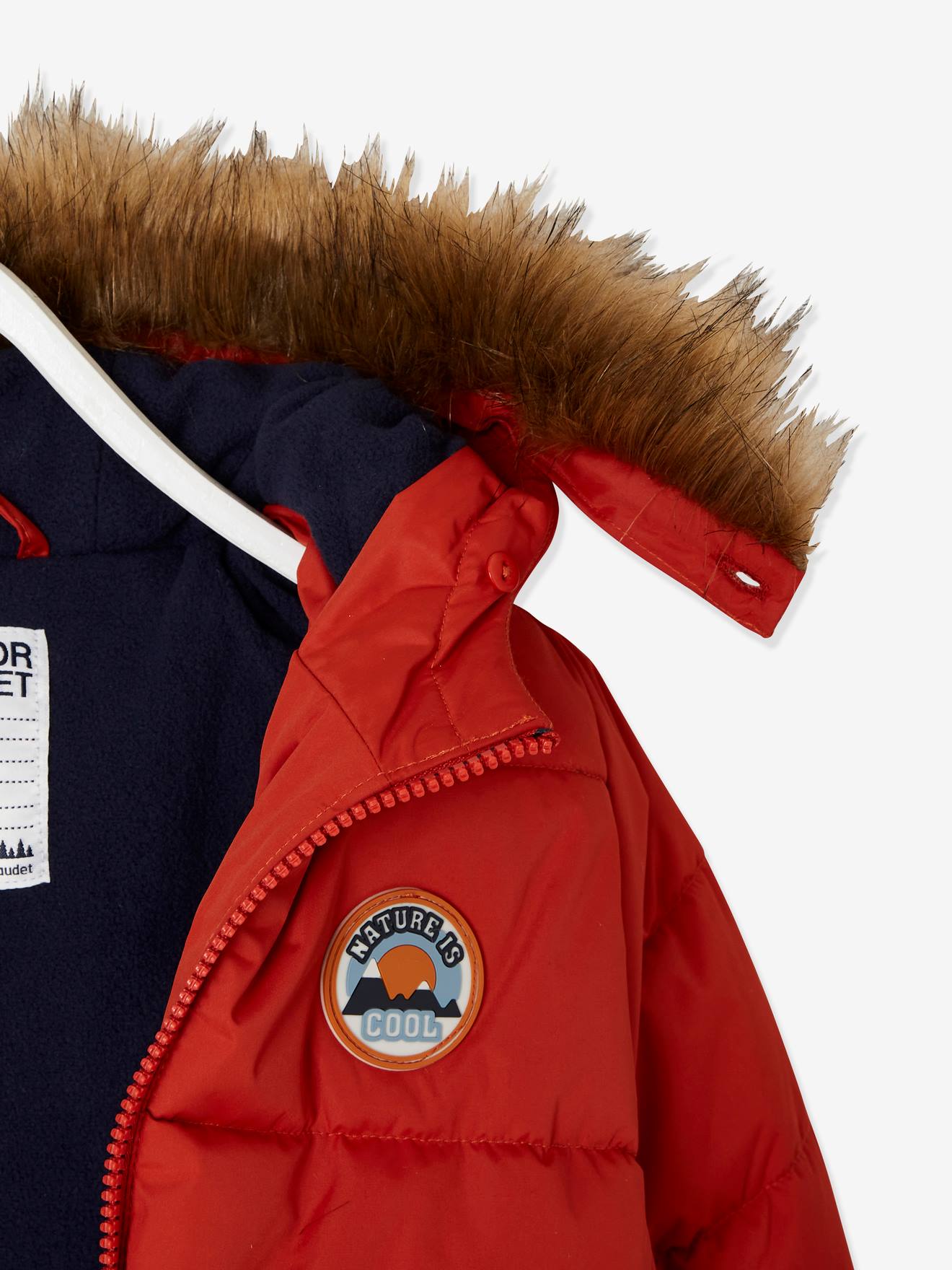 Jaqueta acolchoada com capuz e forro de lã polar laranja liso tamanho médio com estampas.