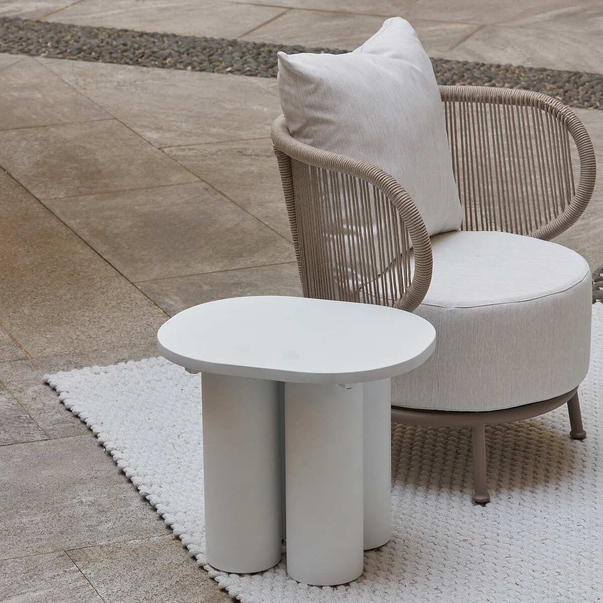 AM.PM<br>Mesa lateral de jardim, Abrigo