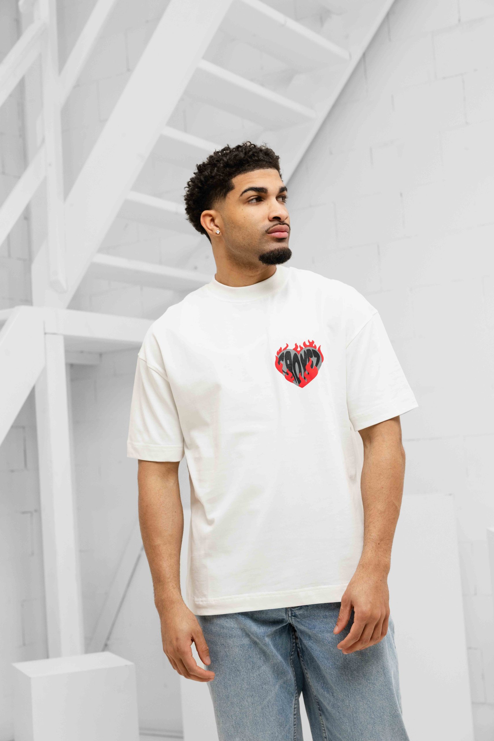 Croyez Heart On Fire T-Shirt Heren Gebroken Wit
