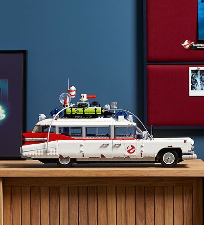 LEGO? Creator Expert - Ghostbusters ECTO-1 10274 - 2352 Dele
