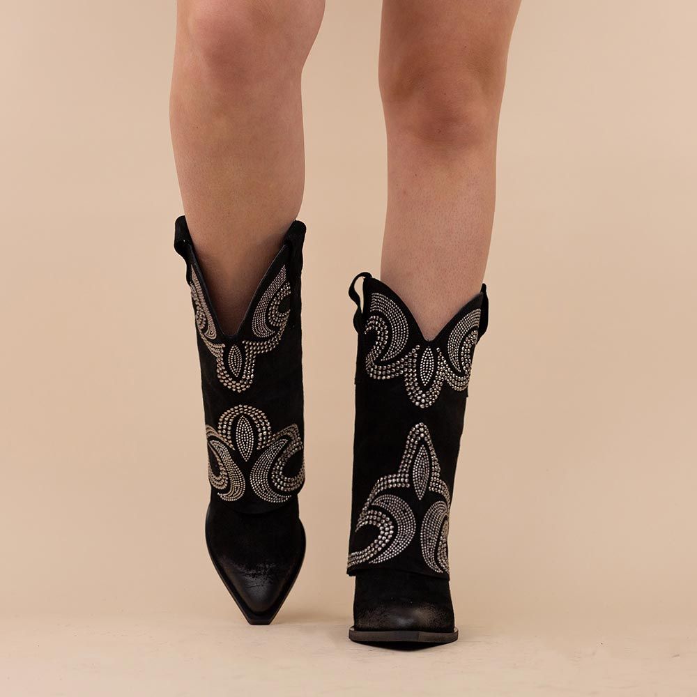 Kaplaarzen zwart suede met studs