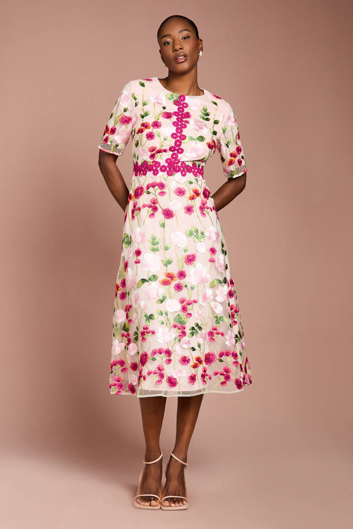 Coast Robe Midi Brodée Florale Avec Dentelle Appliquée