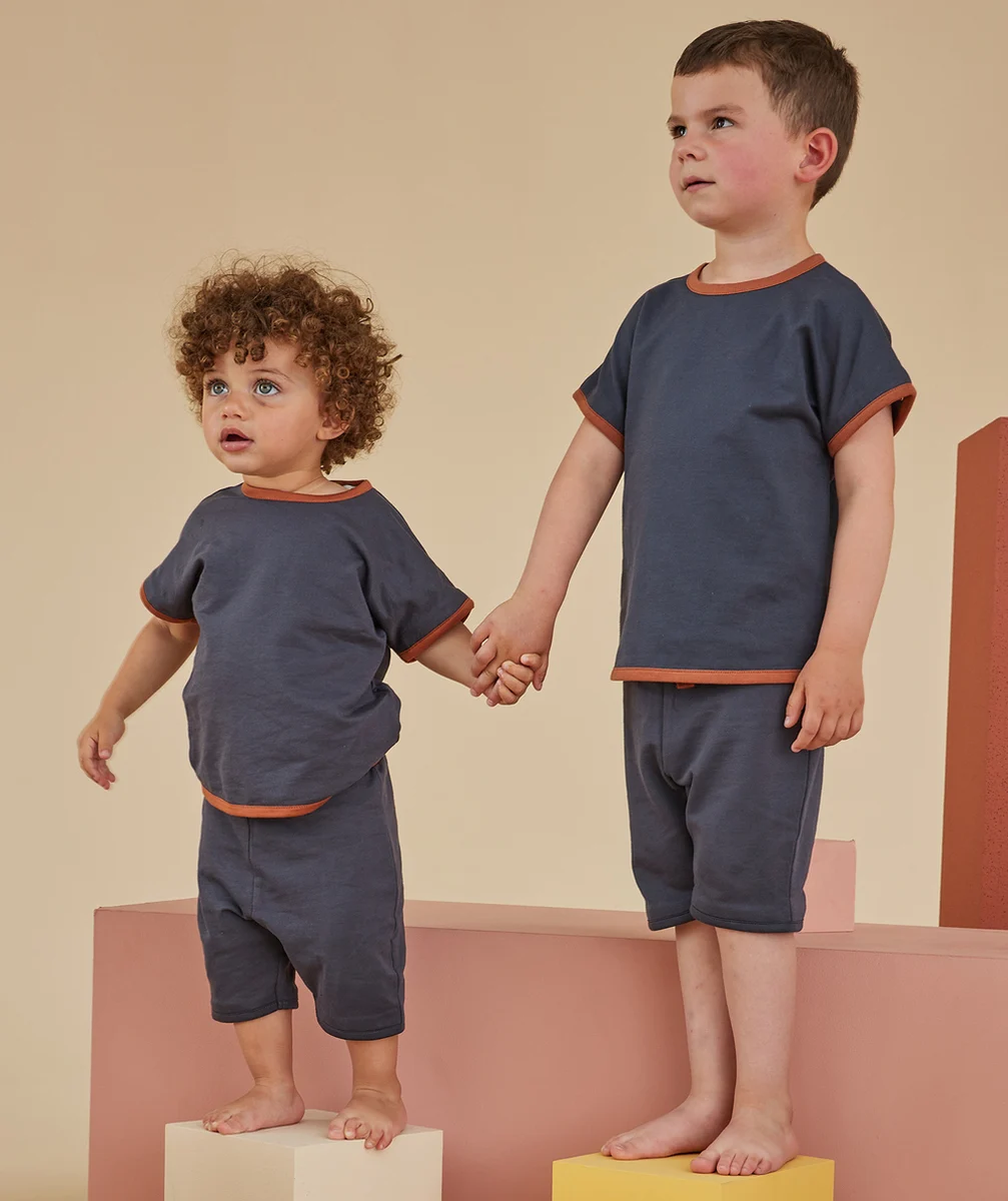 LE T-SHIRT ÉVOLUTIF 2 EN 1 BLEU MARINE ET TERRACOTTA EN COTON PIMA