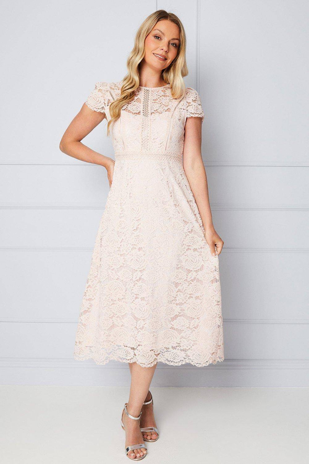 Wallis Robe Mi-Longue Ajustée et Évasée en Dentelle