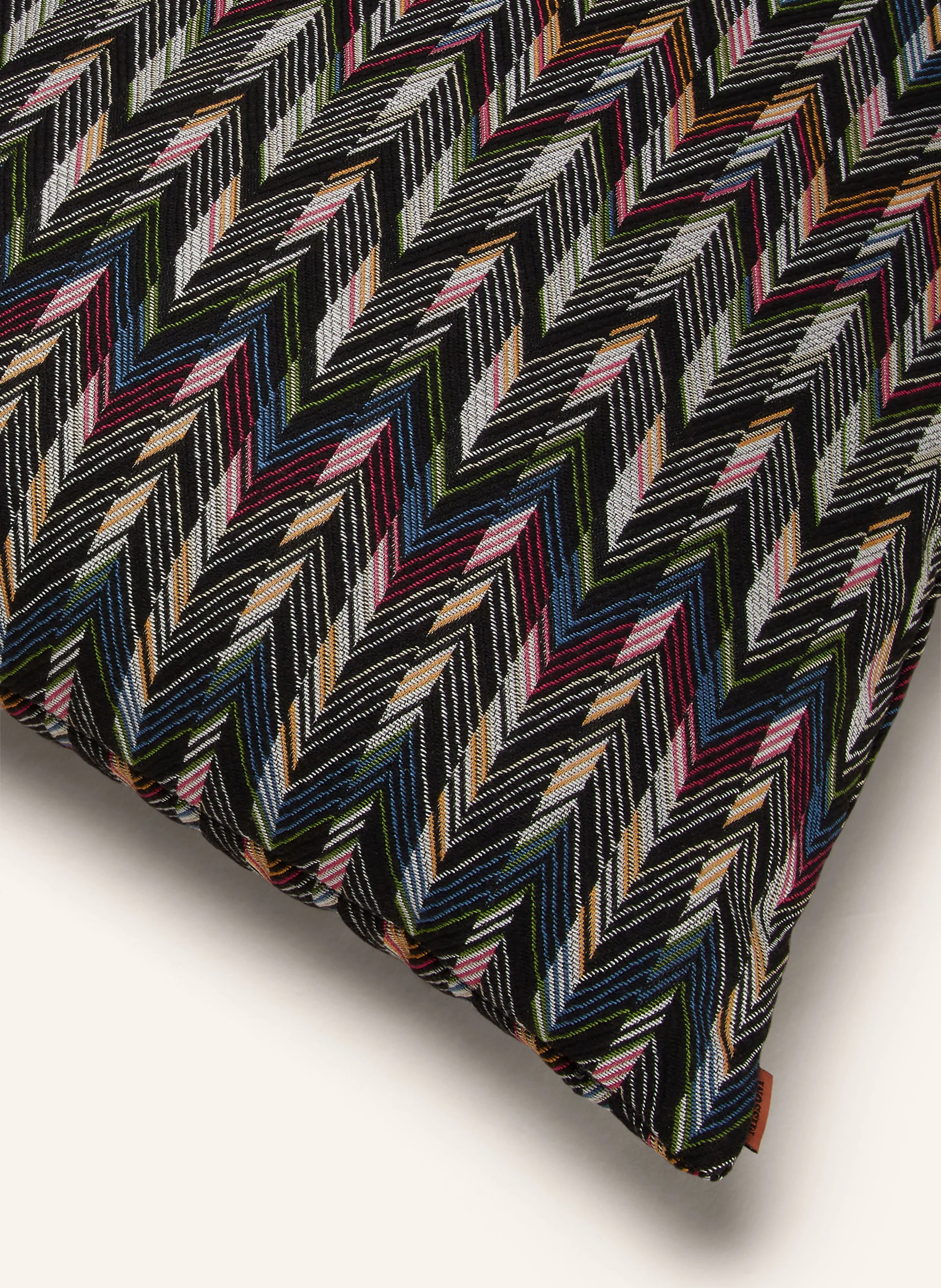 MISSONI Home Dekokissen STRIDE mit Daunenfüllung
