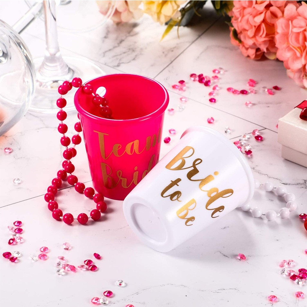 (8er Set) Mehrweg Shot Becher mit Kette Junggesellinnenabschied Bride to Be Party Deko - Pink / Weiss