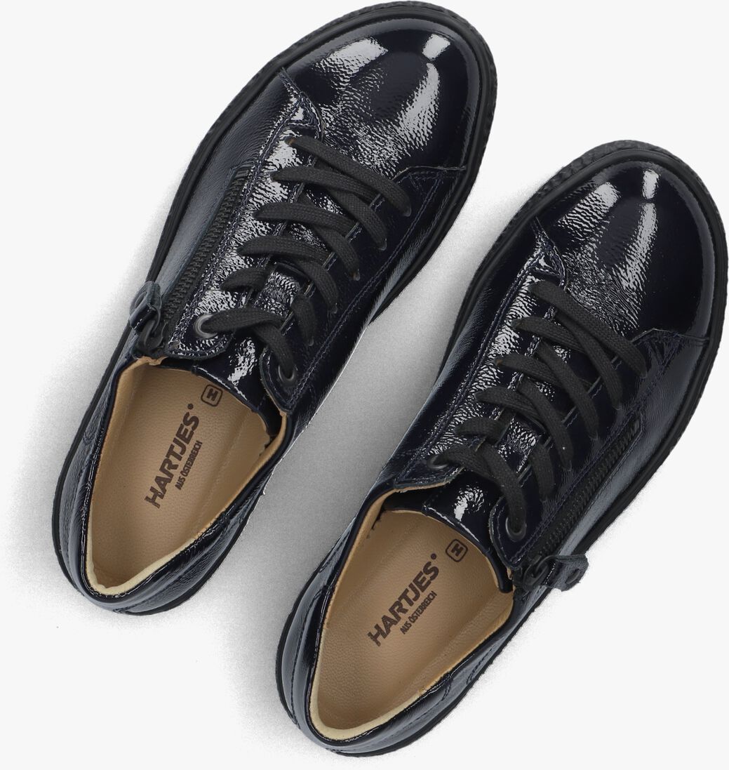 blauwe hartjes lage sneakers lak sneaker