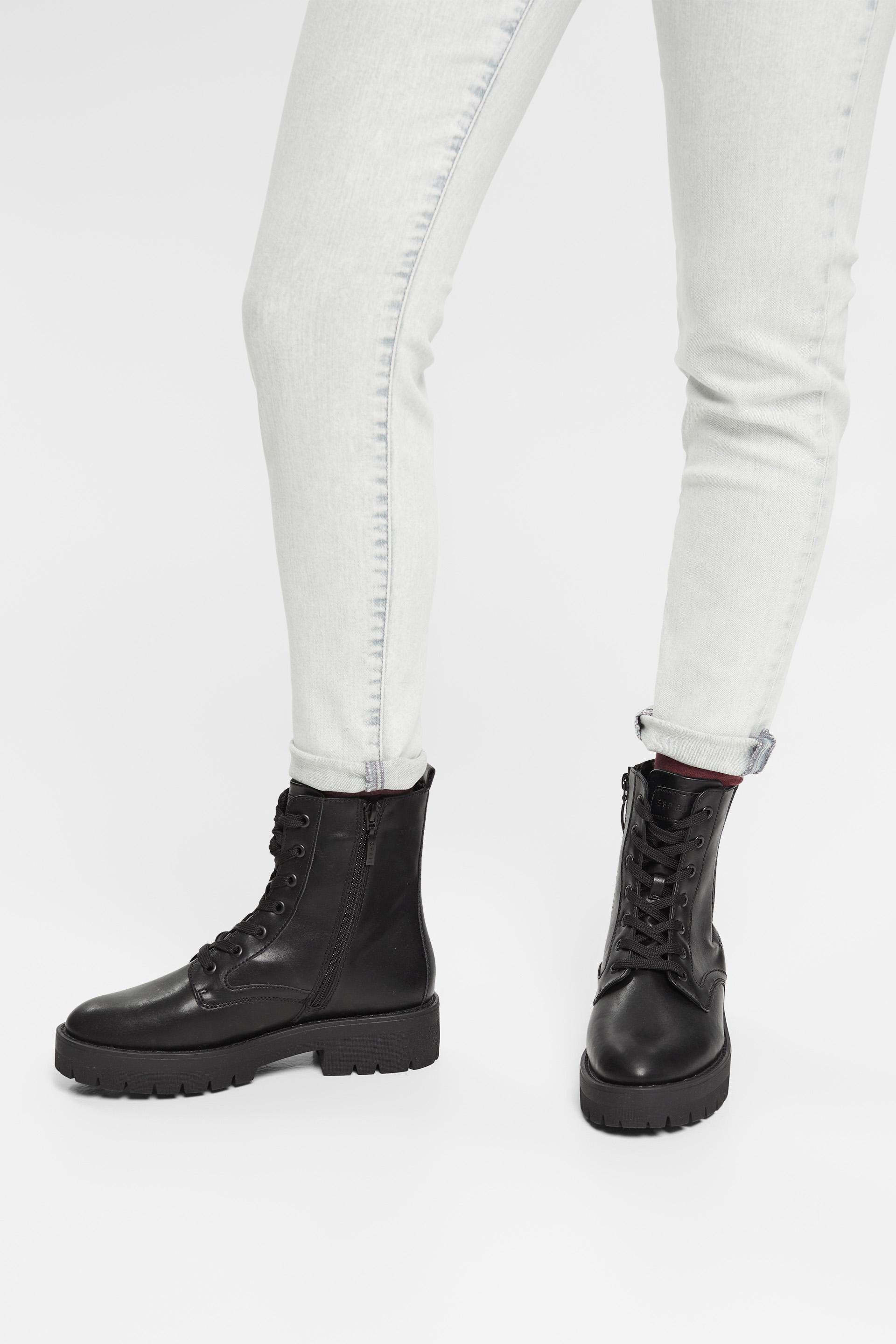 Bottes à lacets en similicuir