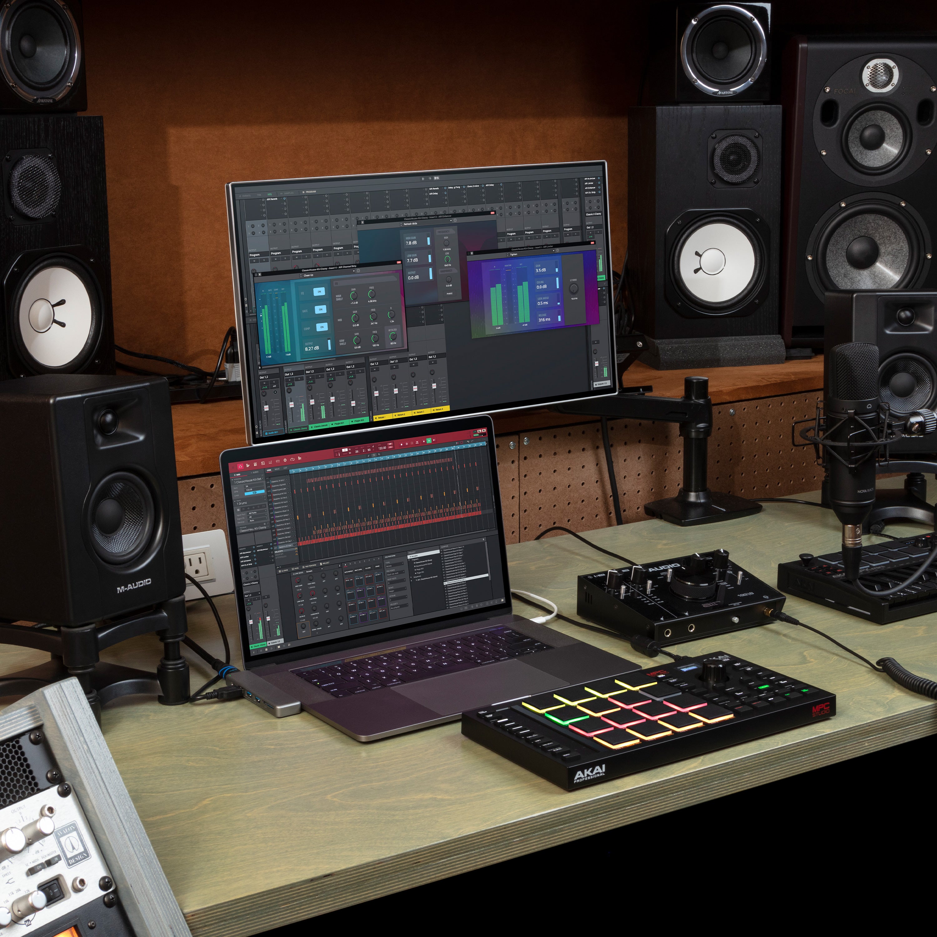 Akai Professional MPC Studio Music Production Controller