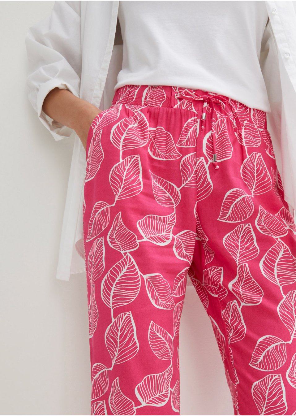 Pantalon à taille élastiquée