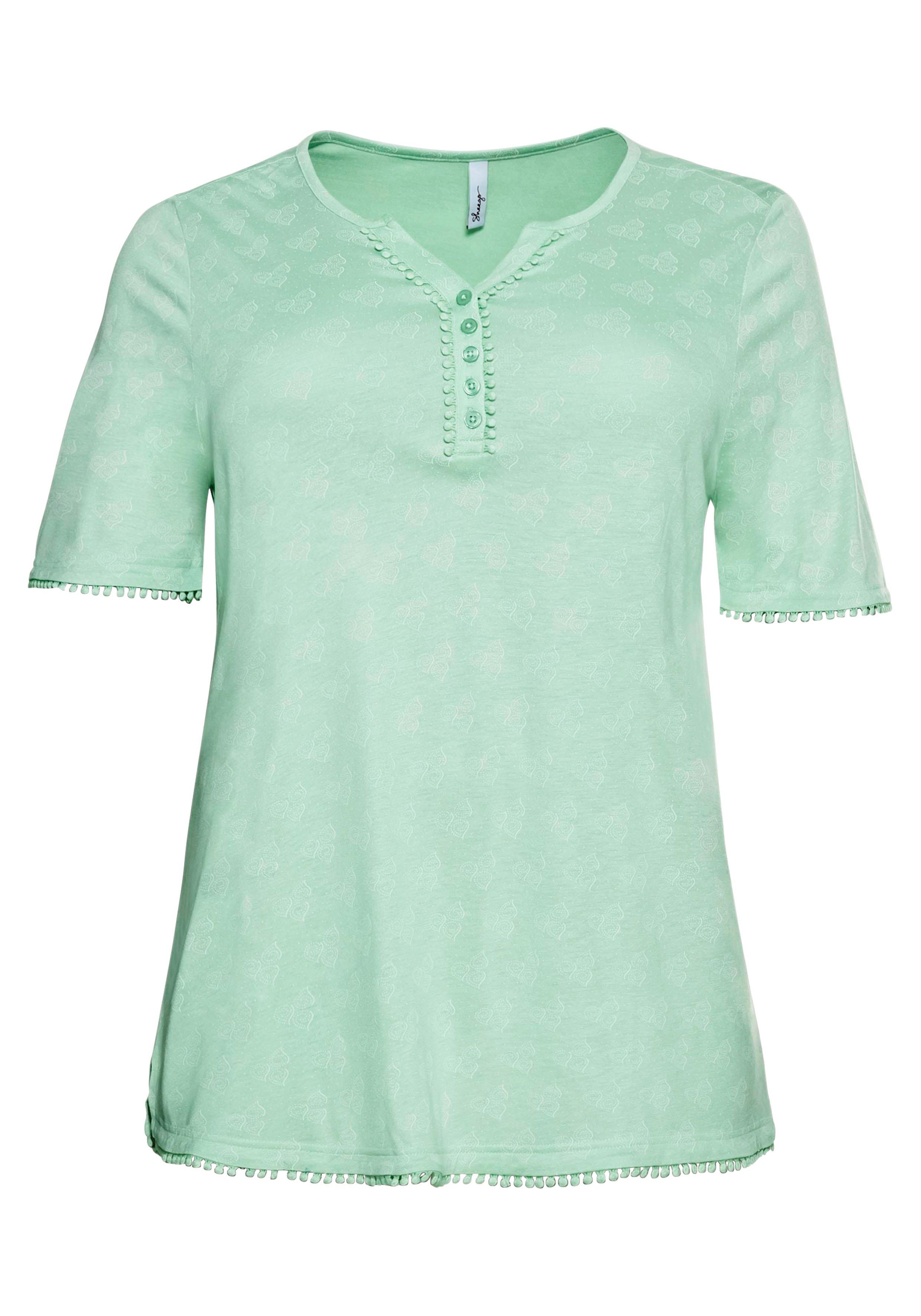 Shirt mit zartem Alloverdruck und Spitzenborte